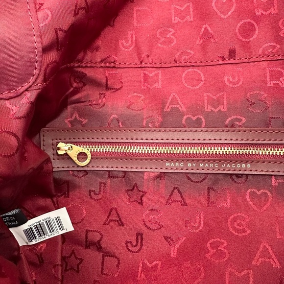 Marc by Marc Jacob’s Nylon Natasha Crossbody Messenger Bag Large - Picture 8 of 12